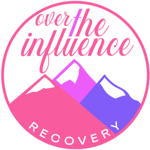 Over the Influence Recovery logo. La imagen muestra tres montañas en colores rosa y púrpura.